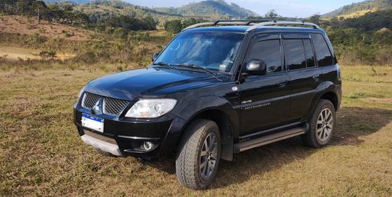 MITSUBISHI PAJERO TR4 2.0 4X4 16V 140CV FLEX 4P AUTOMÁTICO MITSUBISHI PAJERO TR4 2.0 4X4 16V 140CV FLEX 4P AUTOMÁTICO